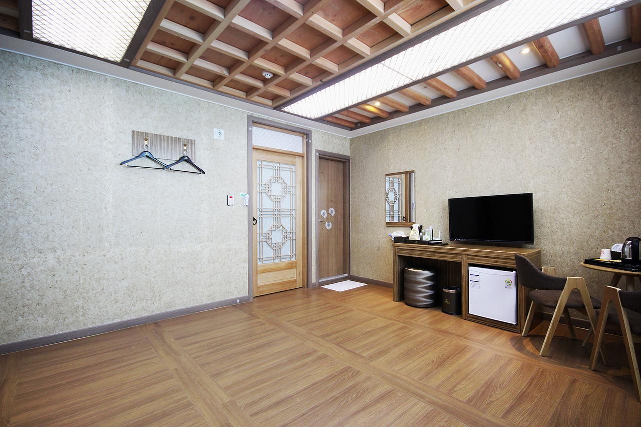 Jeonju Hanok Hotel Kung Eksteriør bilde
