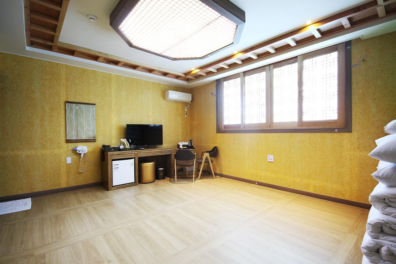 Jeonju Hanok Hotel Kung Eksteriør bilde