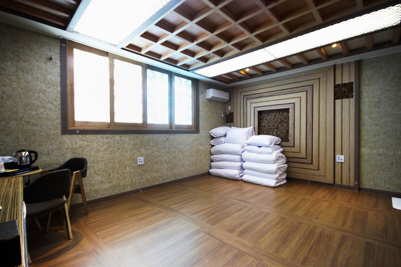 Jeonju Hanok Hotel Kung Eksteriør bilde